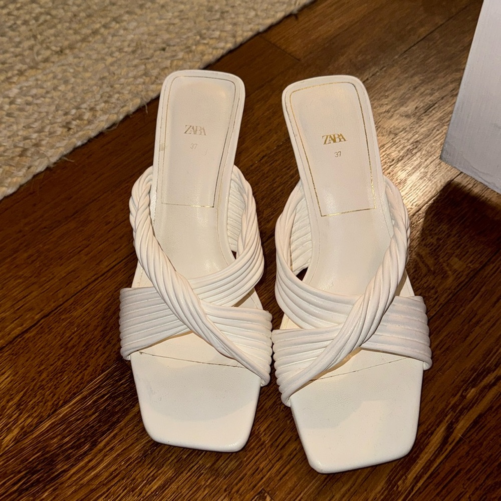 Gorgeous white heels